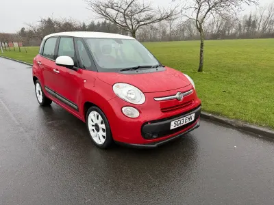 Używany Fiat 500L Pop Star 103 KM (75 kW) 2013 Czerwony Minivan