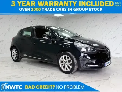 Used Renault Clio Dynamique 90 HP (66 kW) 2017 Black Hatchback