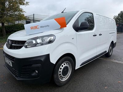 Used Vauxhall Vivaro 145 HP (106 kW) 2022 White MPV