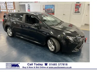Używany Toyota Corolla 122 KM (89 kW) 2021 Czarny Kombi