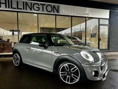 Usado Mini Cooper Hatch 136 CV (100 kW) 2018 Gris Utilitario