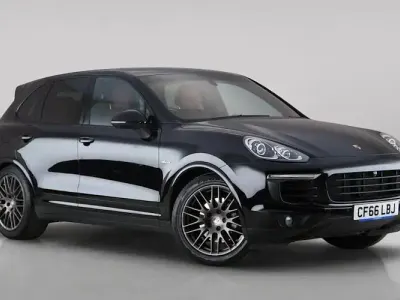 Used Porsche Cayenne Platinum Edition 262 HP (192 kW) 2016 Black SUV