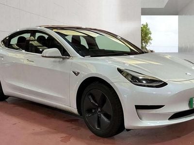 Used Tesla Model 3 Standard Range Plus 239 kW (325 HP) 2020 White Sedan