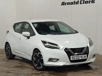 Używany Nissan Micra Acenta 92 KM (67 kW) 2022 Biały Hatchback