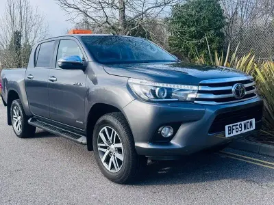 Used Toyota HiLux 150 HP (110 kW) 2019 Grey Pickup