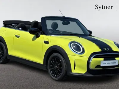Used Mini Cooper Classic 134 HP (98 kW) 2023 Yellow Hatchback