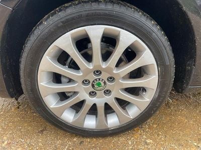 Used Skoda Fabia Elegance 90 HP (66 kW) 2012 Black Estate