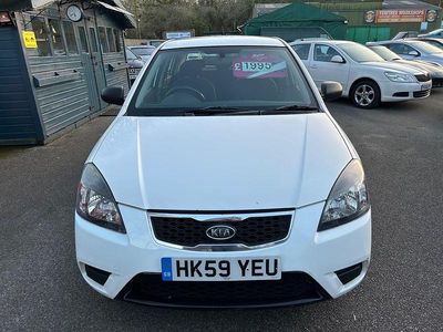 Used Kia Rio 108 HP (79 kW) 2010 White Hatchback