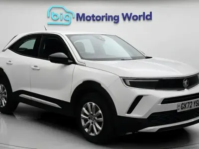 Used Vauxhall Mokka Design Edition 101 HP (74 kW) 2022 White SUV