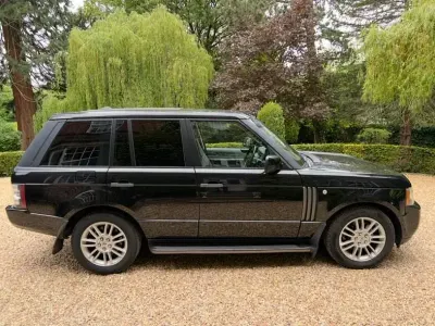 Second-hand Land Rover Range Rover Vogue 271 CP (199 kW) 2010 Negru SUV
