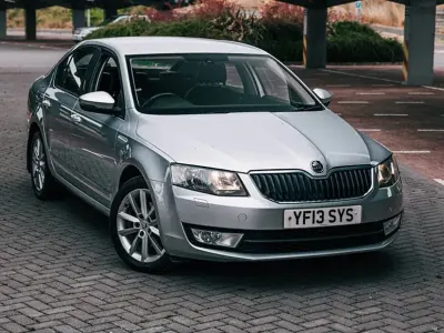 Used Skoda Octavia Elegance 103 HP (75 kW) 2013 Silver Hatchback