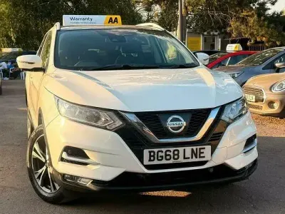 Used Nissan Qashqai N-Connecta 116 HP (85 kW) 2018 White SUV