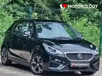 Begagnad MG MG3 Exclusive 105 HK (77 kW) 2022 Svart Halvkombi