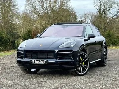 Usado Porsche Cayenne Platinum Edition 462 HP (339 kW) 2022 Azul SUV