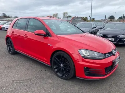 Usado VW Golf VII GTD 2015 Vermelho Citadino