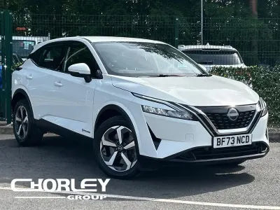 Begagnad Nissan Qashqai Acenta Premium 190 HK (139 kW) 2023 Vit SUV