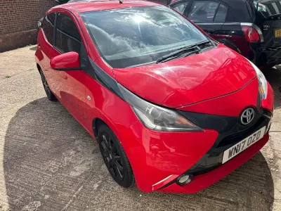 Used Toyota Aygo x-style 69 HP (50 kW) 2017 Red Hatchback