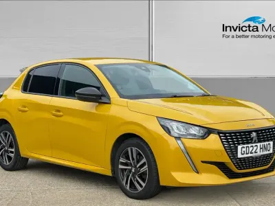 Used Peugeot 208 Allure Premium 101 HP (74 kW) 2022 Yellow Hatchback