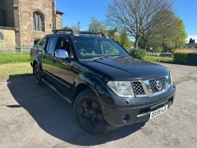 Używany Nissan PickUp 2009 Czarny Pickup