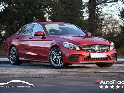 Usado Mercedes C300 AMG line 245 CV (180 kW) 2020 Rojo Berlina