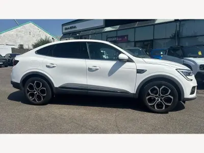 Used Renault Arkana Version S 142 HP (104 kW) 2022 Solid  glacier white  SUV