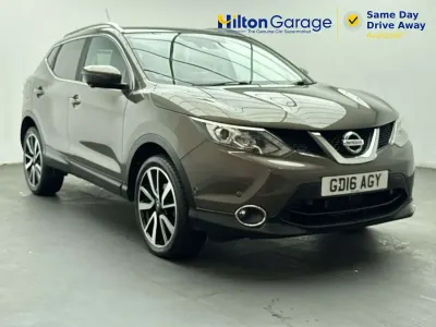 Used Nissan Qashqai Tekna 115 HP (84 kW) 2016 Bronze SUV