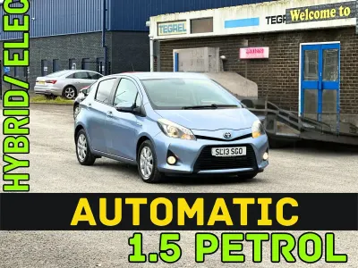 Used Toyota Yaris T4 100 HP (73 kW) 2013 Blue Hatchback