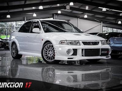 White Used 2005 Mitsubishi Lancer Sedan | £27,995 (Expensive)