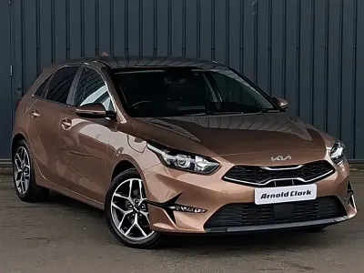 Used Kia Ceed 158 HP (116 kW) 2023 Bronze Hatchback