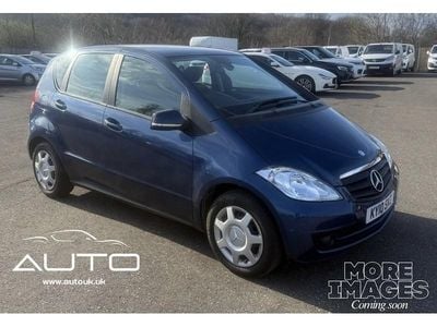 Used Mercedes A160 Classic 95 HP (69 kW) 2010 Blue Hatchback