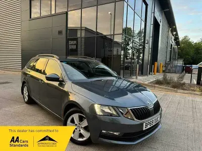 Begagnad Skoda Octavia SE Technology 115 HK (84 kW) 2020 Grå Kombi