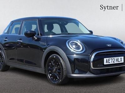 Używany Mini Cooper Classic 134 KM (98 kW) 2022 Czarny Hatchback