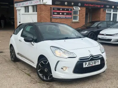Used Citroën DS3 120 HP (88 kW) 2014 White Hatchback