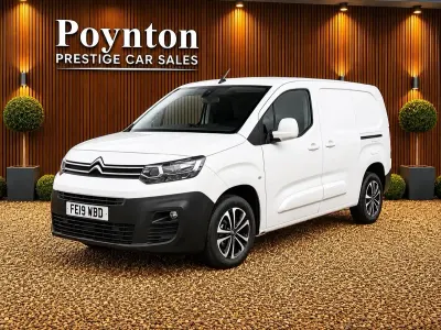 Used Citroën Berlingo Start 130 HP (95 kW) 2019 White MPV