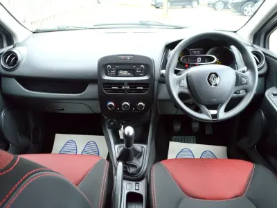 Used Renault Clio IV Expression+ 75 HP (55 kW) 2015 Silver Hatchback