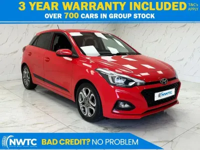 Used Hyundai i20 Premium 84 HP (61 kW) 2018 Red Hatchback
