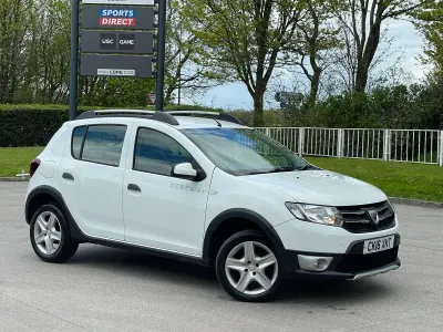 Used Dacia Sandero Lauréate 2016 White Hatchback