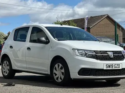 Used Dacia Sandero Essentiel 75 HP (55 kW) 2019 White Hatchback