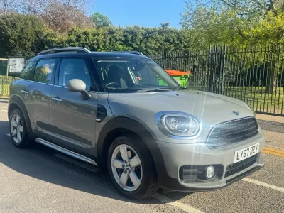 Usado Mini Cooper D 150 CV (110 kW) 2017 Gris Utilitario