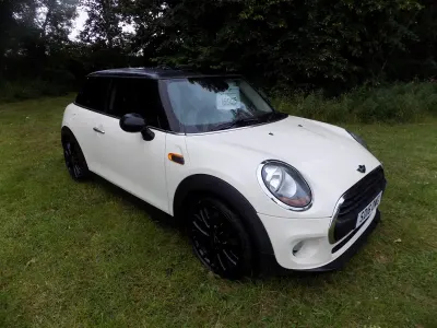 Used Mini ONE Hatch 102 HP (75 kW) 2016 White Hatchback
