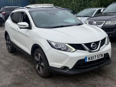 Used Nissan Qashqai N-Connecta 2017 White SUV