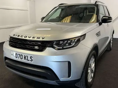Usado Land Rover Discovery 5 SE 306 CV (225 kW) 2020 Plateado SUV