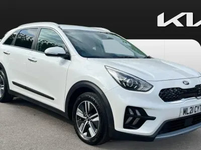 Gebraucht Kia Niro 139 PS (102 kW) 2021 Weiß SUV