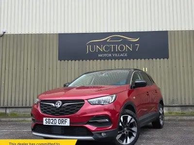 Used Vauxhall Grandland X SRi 130 HP (95 kW) 2020 Red SUV