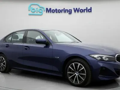 Used BMW 330e Sport Line 292 HP (214 kW) 2023 Blue Sedan