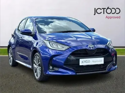 Used Toyota Yaris 116 HP (85 kW) 2024 Blue Hatchback