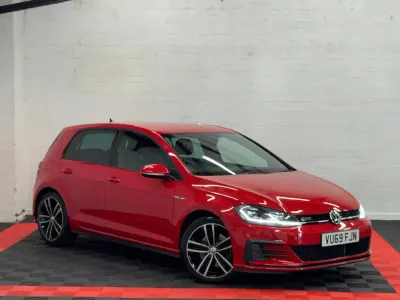Used VW Golf VII GTD 184 HP (135 kW) 2019 Red Hatchback