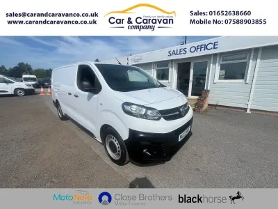 Used Vauxhall Vivaro S 100 HP (73 kW) 2022 White MPV