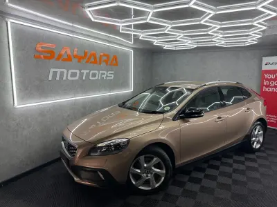 Used Volvo V40 2013 Bronze Hatchback