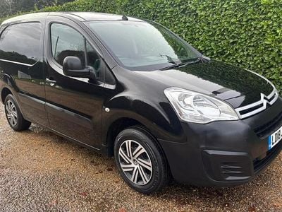 Used Citroën Berlingo 100 HP (73 kW) 2018 Black MPV